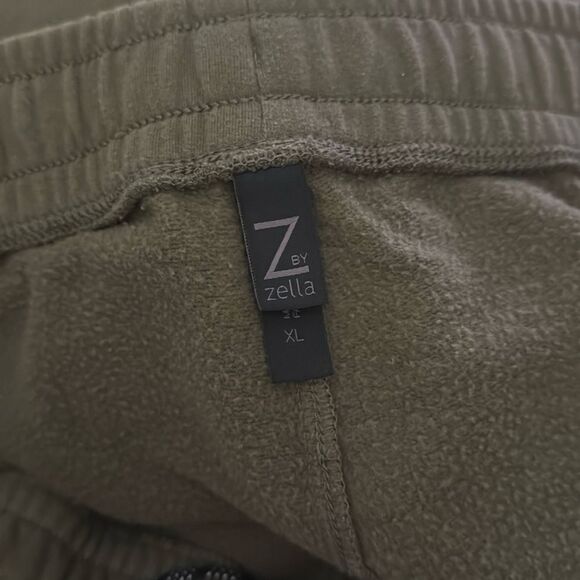 Z by Zella Freestyle Shorts Drawstring Fleece Blend Pockets Army Green - Picture 4 of 6